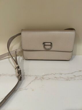 BURBERRY HAYES D-RING CROSSBODY BEIGE BAG - NEW!